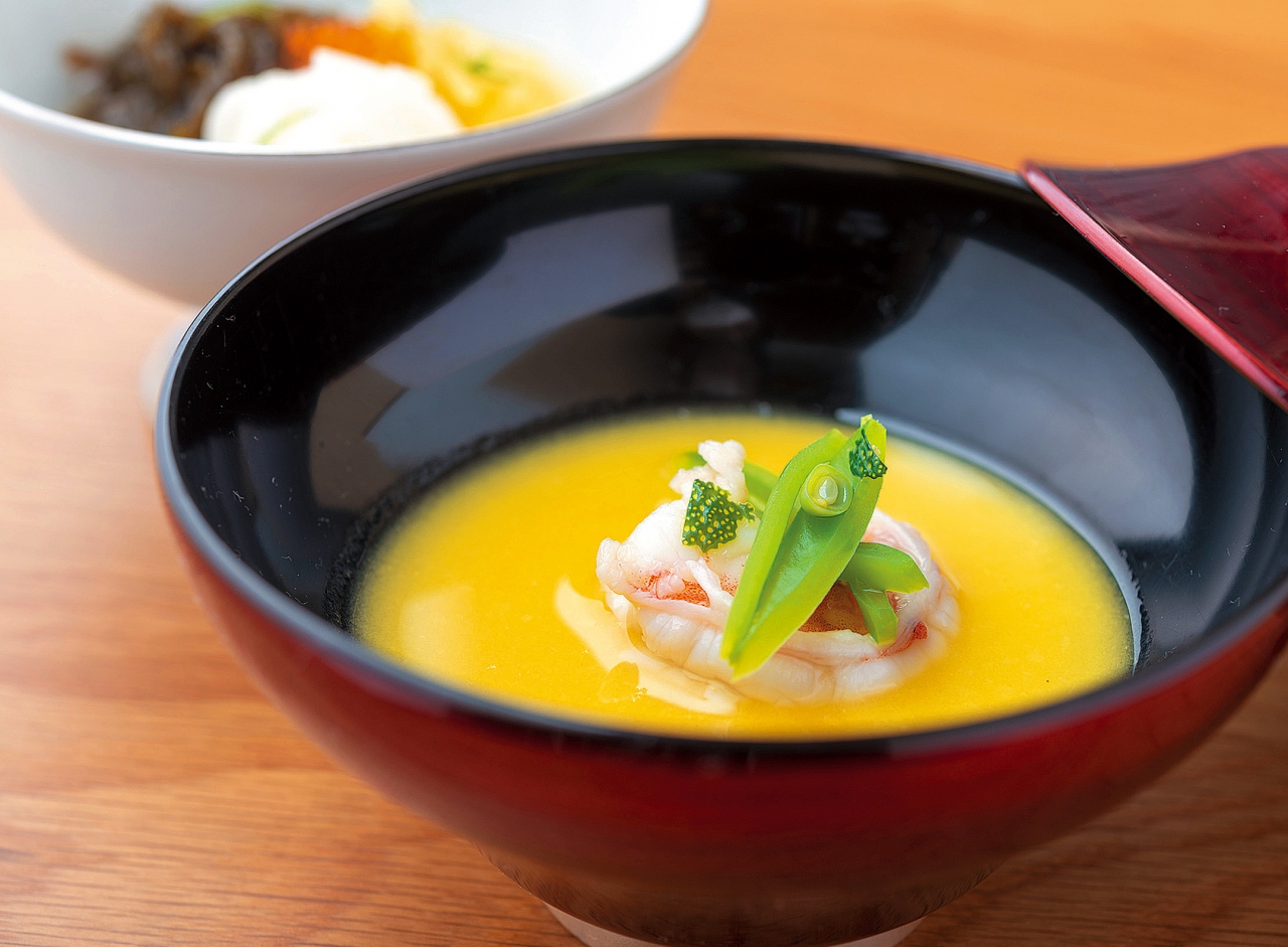 出汁と小鉢の和食　なのに