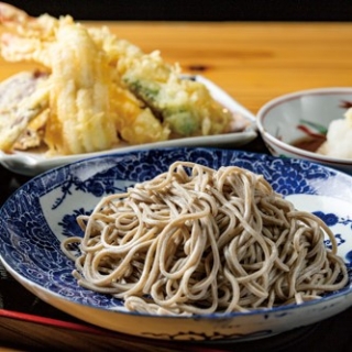 お蕎麦　たぐる