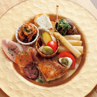ワイン食堂　TreTre