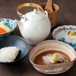 しらに田