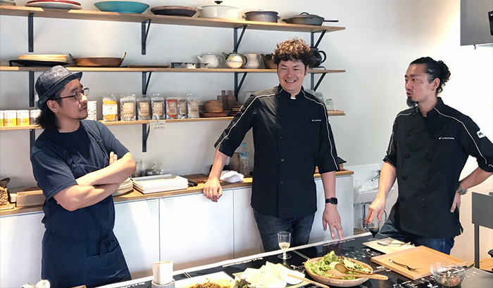 左から東澤壮晃さん、シャンカール・野口さん、福田浩二さん