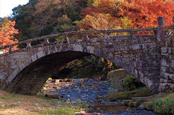 秋月目鏡橋